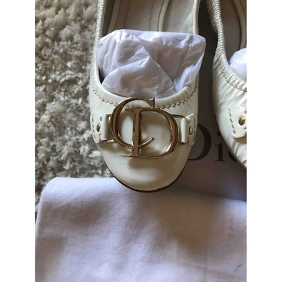 Pre-owned Dior Patent Leather Ballet Flats In White