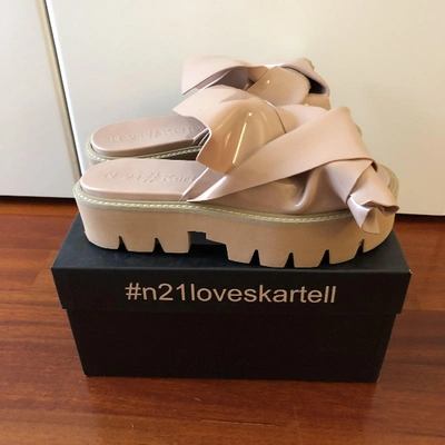 Pre-owned N°21 Beige Rubber Sandals