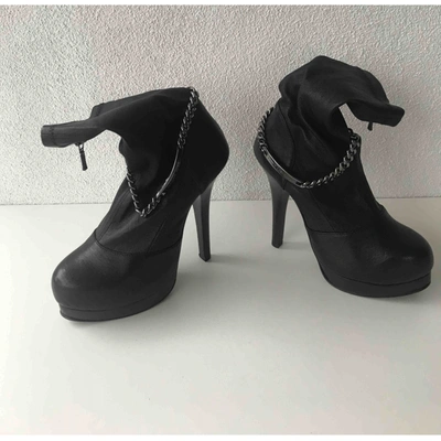 Pre-owned Thomas Wylde Leather Ankle Boots In Black
