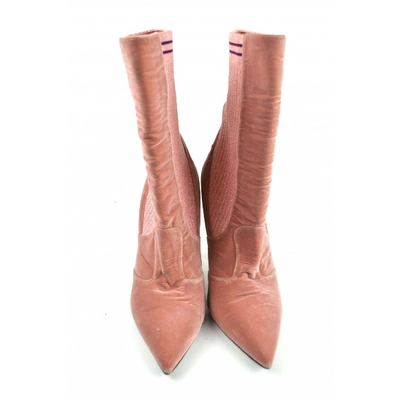 Pre-owned Fendi Velvet Ankle Boots In Pink