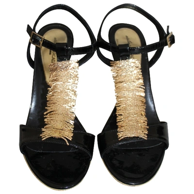 Pre-owned Atelier Mercadal Patent Leather Sandal In Black