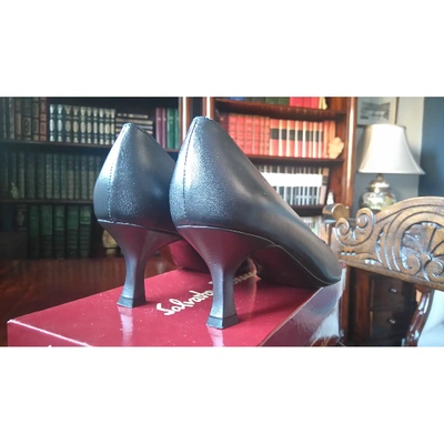 Pre-owned Ferragamo Leather Heels In Black