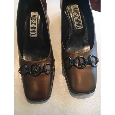 MOSCHINO Pre-owned Patent Leather Heels In Metallic