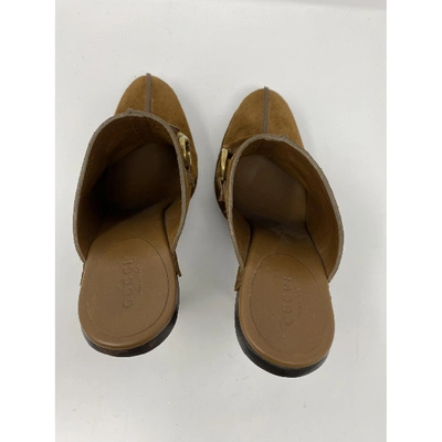 Pre-owned Gucci Camel Suede Mules & Clogs