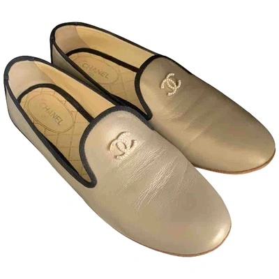 Pre-owned Chanel Gold Leather Flats