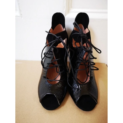 Pre-owned Roland Mouret Patent Leather Sandals In Black