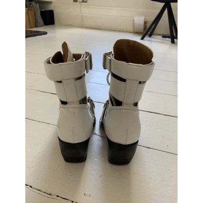 Pre-owned Chloé Rylee White Leather Ankle Boots