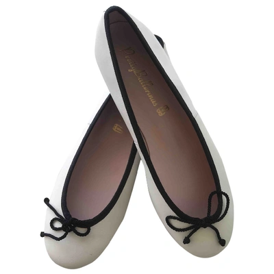 Pre-owned Pretty Ballerinas White Leather Ballet Flats