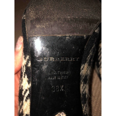 Pre-owned Burberry Tweed Heels In Black