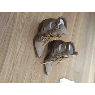 Pre-owned Chloé Rylee Leather Buckled Boots In Brown