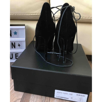 Pre-owned Saint Laurent Velvet Heels In Black