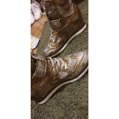 Pre-owned Elena Iachi Leather Trainers In Gold