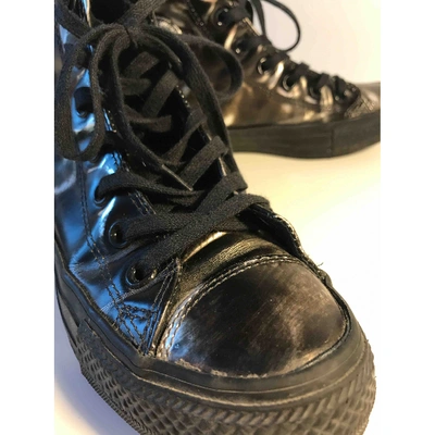 Pre-owned Converse Patent Leather Trainers In Black