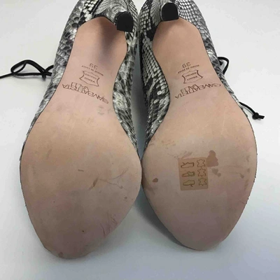 Pre-owned Giambattista Valli Grey Leather Sandals