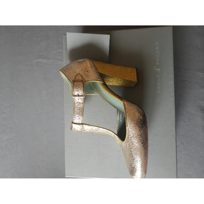 Pre-owned Paola D'arcano Leather Heels In Metallic