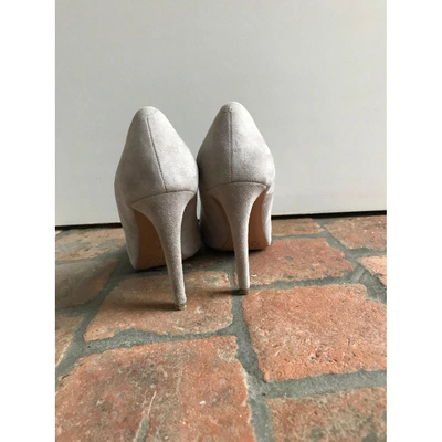 Pre-owned Chloé Heels In Grey