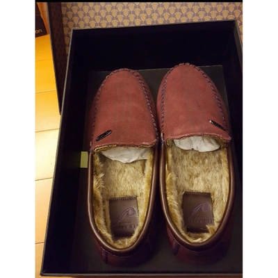 Pre-owned Ted Baker Faux Fur Flats In Burgundy