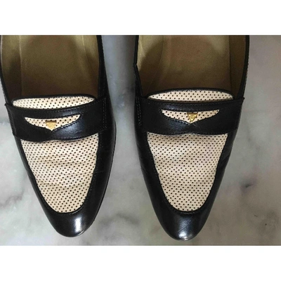Pre-owned Gucci Leather Flats In Black