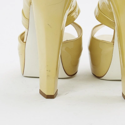 Pre-owned Versace Patent Leather Heels In Yellow