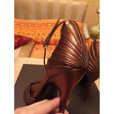 GUCCI Pre-owned Leather Sandals In Metallic