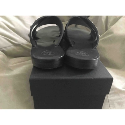 Pre-owned Htc Leather Mules In Black