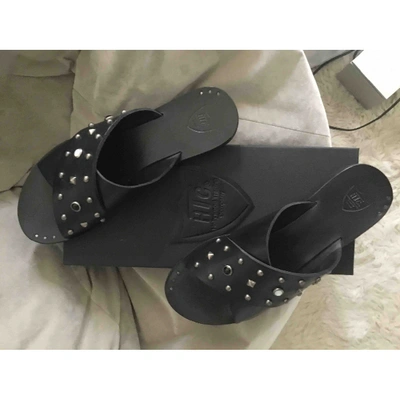 Pre-owned Htc Leather Mules In Black