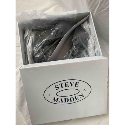 Pre-owned Steve Madden Heels In Grey