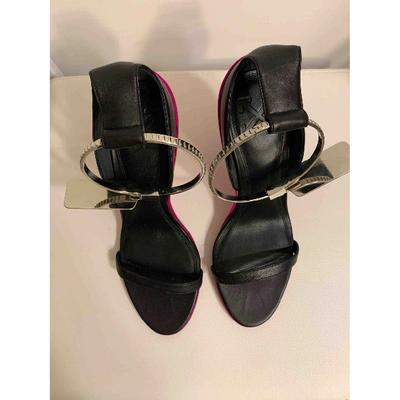 Pre-owned Off-white Black Leather Heels