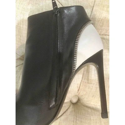 Pre-owned Saint Laurent Leather Ankle Boots In Black