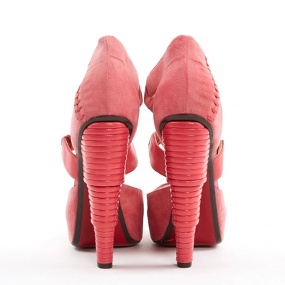 Pre-owned Cesare Paciotti Heels In Pink