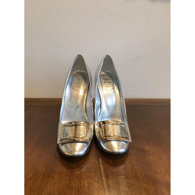 Pre-owned Roger Vivier Belle Vivier Silver Leather Heels