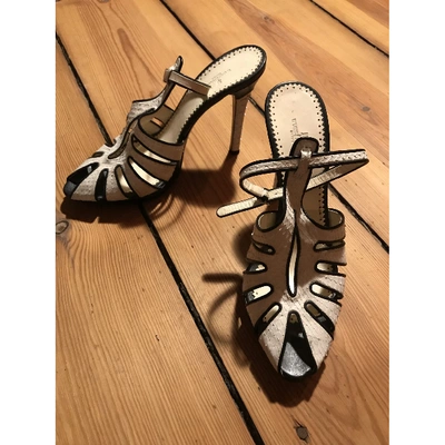 Pre-owned Wunderkind Leather Sandals In White