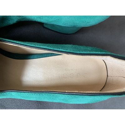 Pre-owned Gucci Green Suede Heels