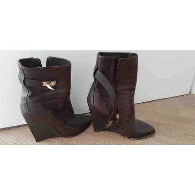 Pre-owned Givenchy Shark Brown Leather Ankle Boots