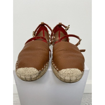 Pre-owned Valentino Garavani Leather Espadrilles In Brown