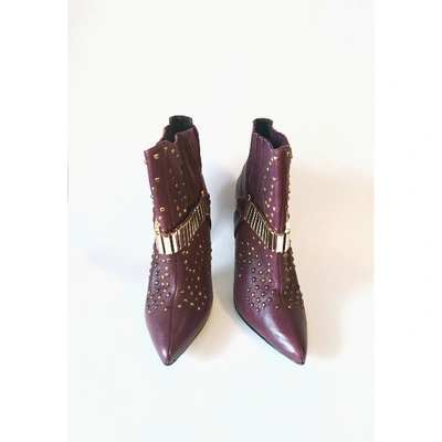 Pre-owned Schutz Leather Ankle Boots In Burgundy