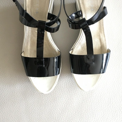 Pre-owned Paule Ka Patent Leather Sandals In Black