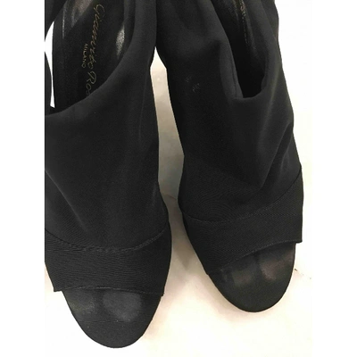 Pre-owned Gianvito Rossi Heels In Black