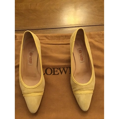 Pre-owned Loewe Heels In Yellow