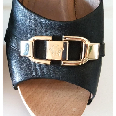 Pre-owned Versace Black Leather Mules & Clogs