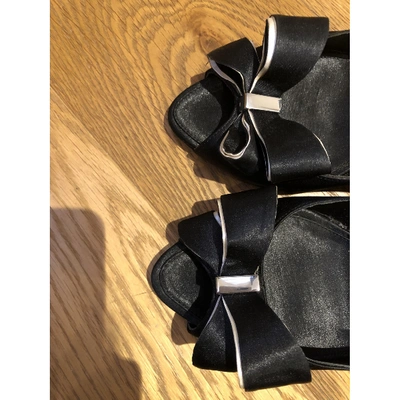 Pre-owned Karen Millen Cloth Heels In Black