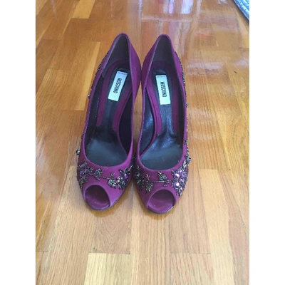 Pre-owned Moschino Purple Suede Heels