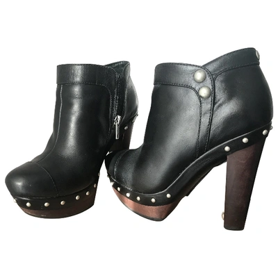 Pre-owned Ugg Leather Ankle Boots In Black