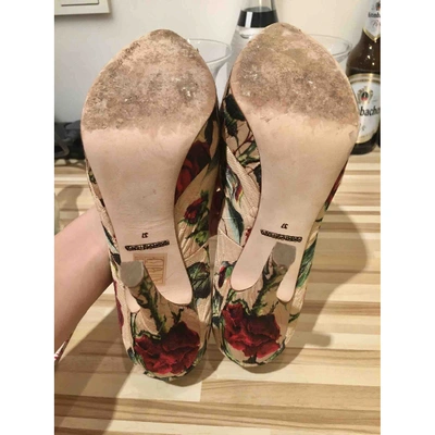 Pre-owned Dolce & Gabbana Beige Cloth Heels