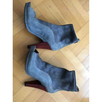 Pre-owned Ugg Open Toe Boots In Grey