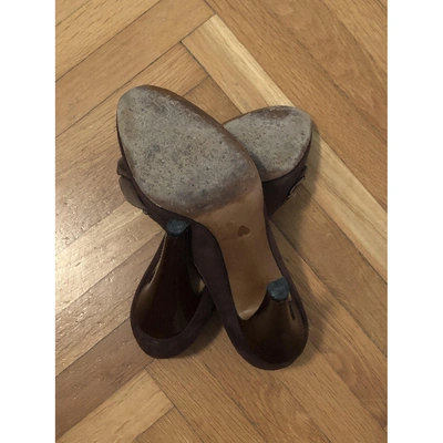 Pre-owned Moschino Heels In Brown