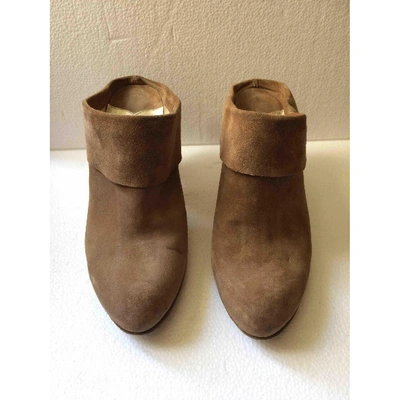 Pre-owned Janet & Janet Leather Mules & Clogs In Beige