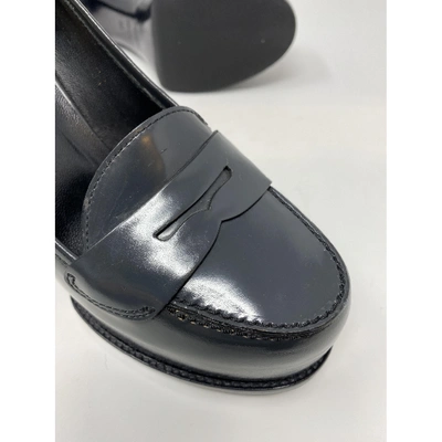 Pre-owned Saint Laurent Patent Leather Heels In Grey