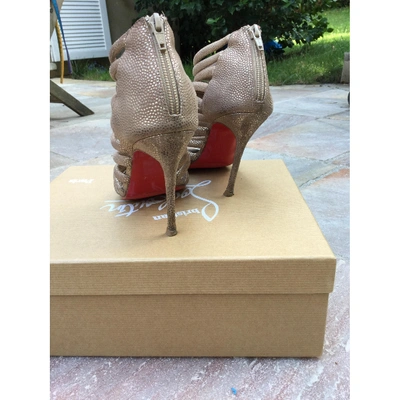 Pre-owned Christian Louboutin Metallic Suede Sandals