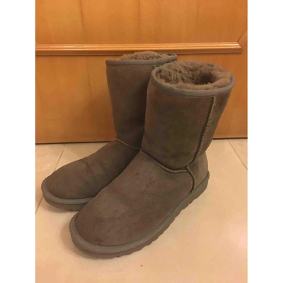 Pre-owned Ugg Snow Boots In Grey